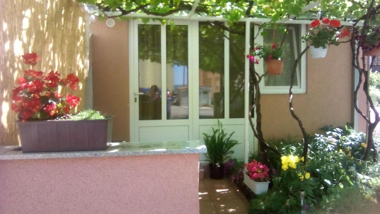 Apartman Tihana Crikvenica Bagian luar foto
