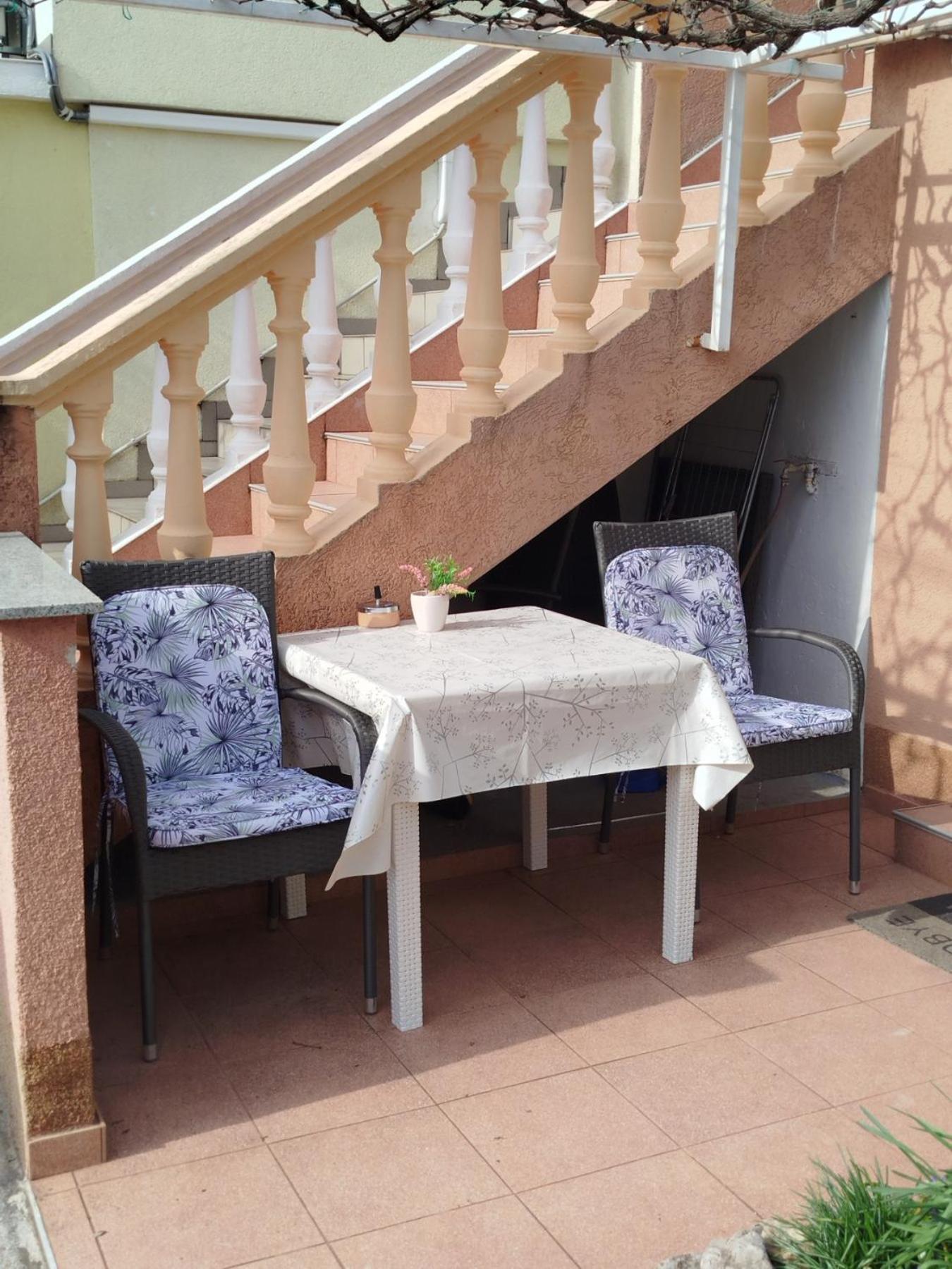 Apartman Tihana Crikvenica Bagian luar foto